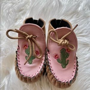 Cactus baby shoes